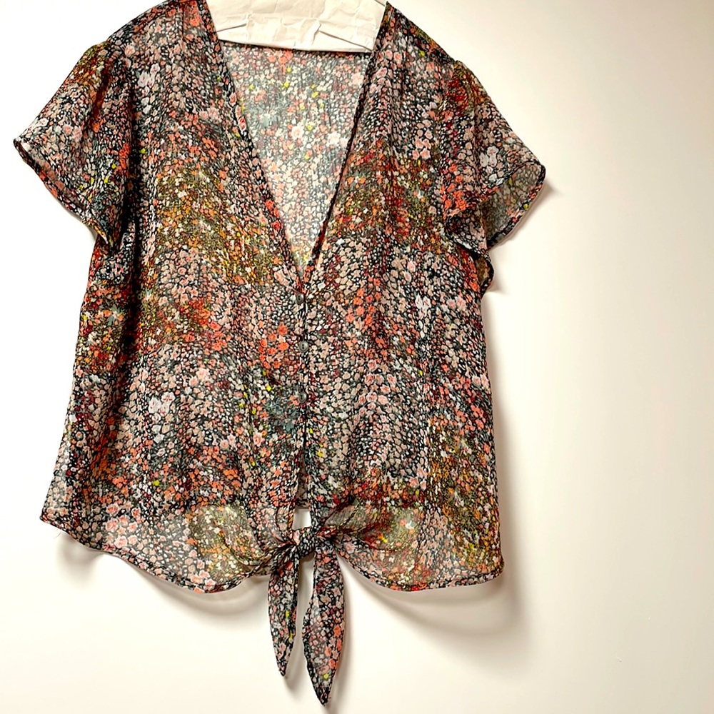Summer blouse with tiny flowers